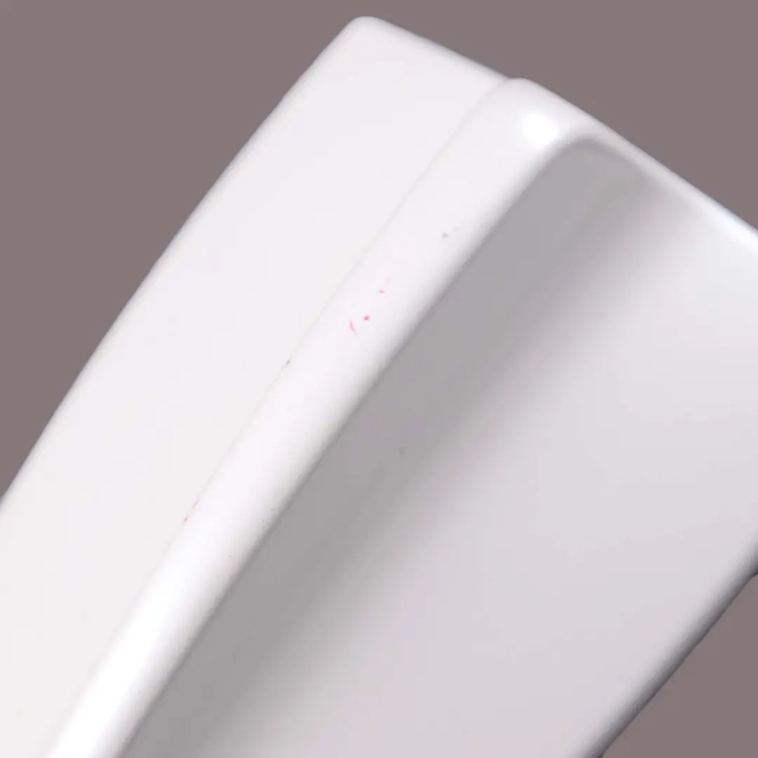 Carcasa Vacía Para Antena Shark Mineralweiss Blanco Mineral A96 para BMW E90 E92 con número de pieza 0397539 BMW E90 E92 Carcasa Vacía Para Antena Shark Mineralweiss Blanco Mineral A96 - SKU 0397539-MW - Número de pieza 0397539