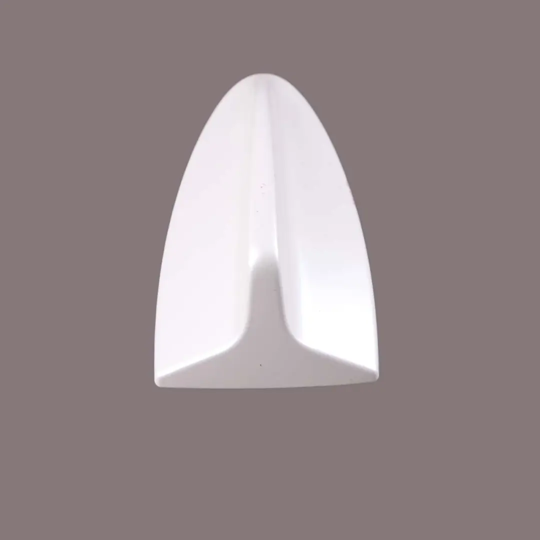 Alloggiamento vuoto per antenna a Mineralweiss Mineral White A96 per BMW E90 E92 con numero di parte 0397539 BMW E90 E92 Alloggiamento vuoto per antenna a Mineralweiss Mineral White A96 - SKU 0397539-MW - Numero di parte 0397539