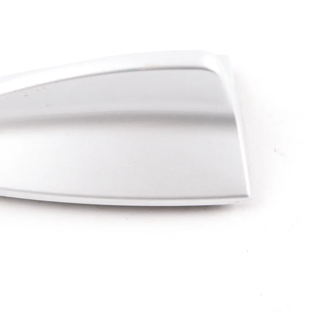 Carcasa Vacia Para Techo Antena Titansilber Plata para BMW E82 E90 E92 con número de pieza 0397539 BMW E82 E90 E92 Carcasa Vacia Para Techo Antena Titansilber Plata - SKU 0397539-TS - Número de pieza 0397539