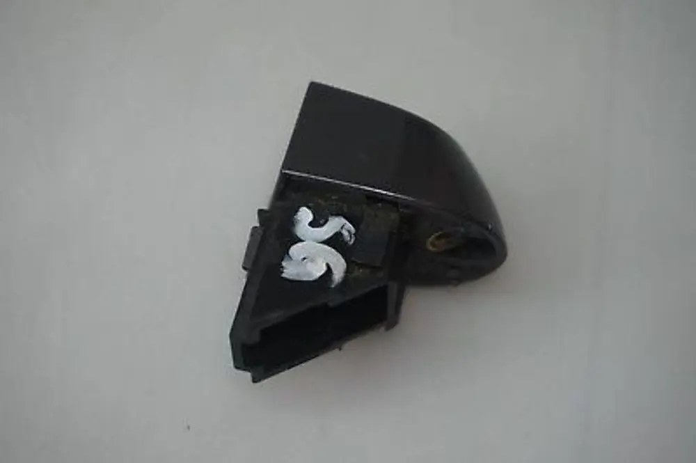 Empuñadura de cubierta trasera derecha Sparkling Graphite para BMW F20 F21 E90 E91 con número de pieza 399178 BMW F20 F21 E90 E91 Empuñadura de cubierta trasera derecha Sparkling Graphite - SKU 0399178-SG - Número de pieza 399178