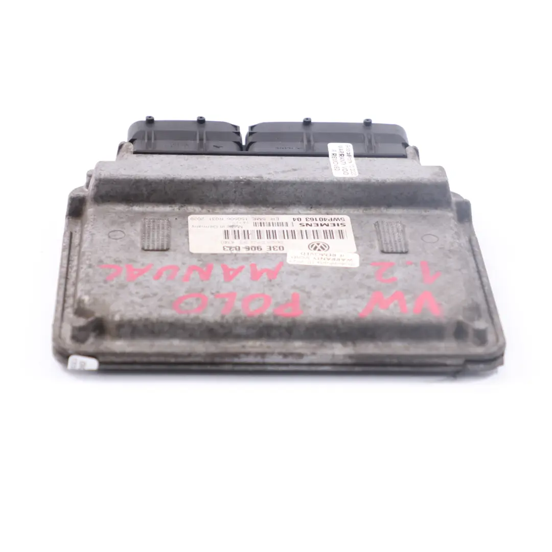 VW Polo Contrôle du moteur à essence ECU Siemens 5WP1630440 - SKU 03E906033 - Numéro de pièce 03E906033