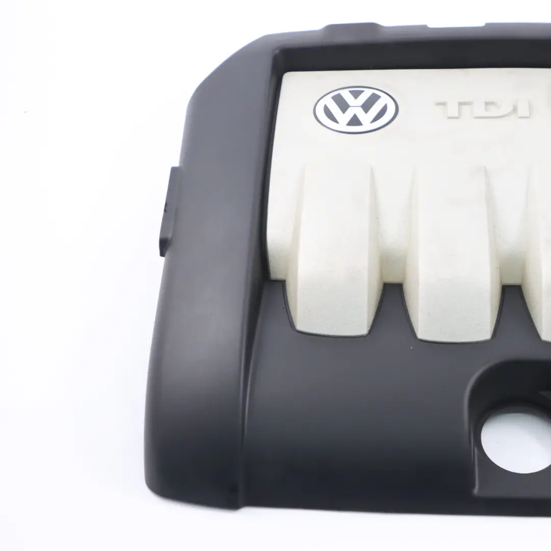 Coperchio Isolamento per VW Golf MK 5 Passat B6 1.9 TDI Diesel con numero di parte 03G103925AA VW Golf MK 5 Passat B6 1.9 TDI Diesel Coperchio Isolamento - SKU 03G103925AA - Numero di parte 03G103925AA
