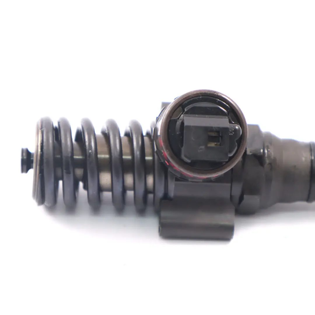 iniettore carburante ugello per Volkswagen Golf 5 Audi A3 8P 2.0 TDI con numero di parte 03G130073G Volkswagen Golf 5 Audi A3 8P 2.0 TDI iniettore carburante ugello - SKU 03G130073G - Numero di parte 03G130073G