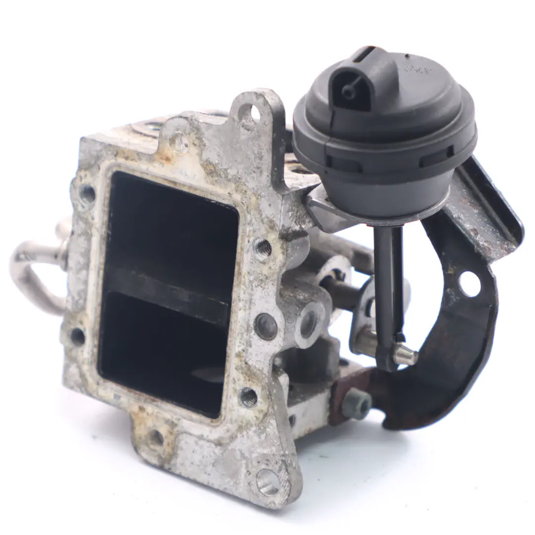VW Golf 5 1.9 TDI Valvola EGR By-Pass Flap Raffreddatore collegamento - SKU 03G131063B - Numero di parte 03G131063B
