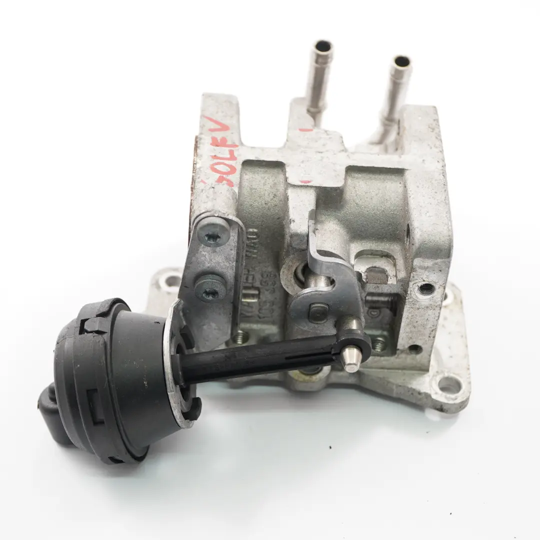 Clapet de vanne de refroidissement pour Audi Volkswagen Seat Skoda TDI EGR à propos du numéro de pièce 03G131063E Audi Volkswagen Seat Skoda TDI EGR Clapet de vanne de refroidissement - SKU 03G131063E - Numéro de pièce 03G131063E