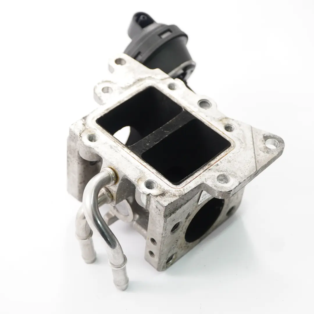 AGR-Kühler Ventilklappe Umgehung für Audi Volkswagen Seat Skoda TDI mit Teilenummer 03G131063E Audi Volkswagen Seat Skoda TDI AGR-Kühler Ventilklappe Umgehung - SKU 03G131063E - Teilenummer 03G131063E