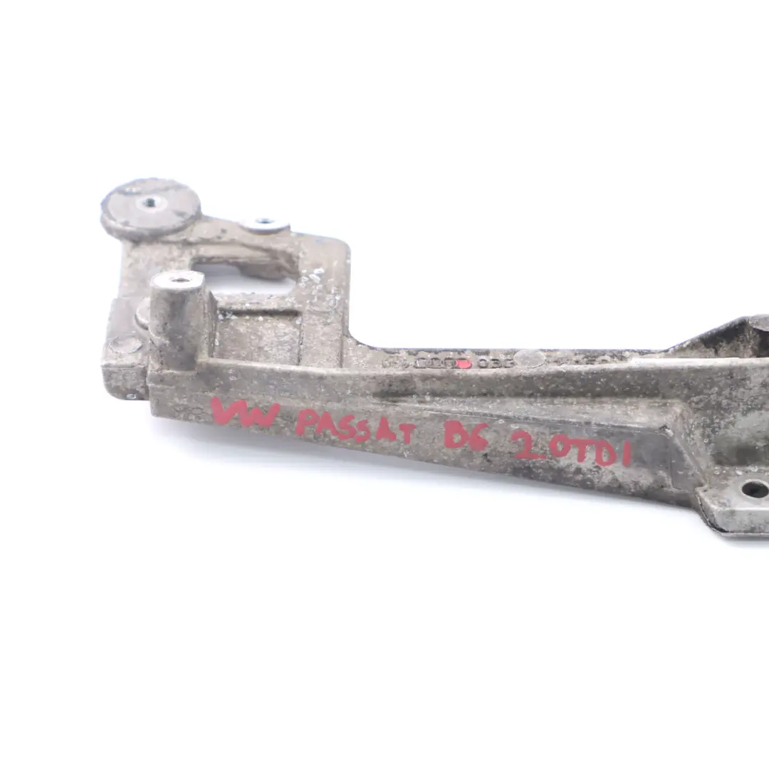 Halter Halterung für Audi A3 8P Volkswagen Golf 5 2.0 TDI Motor mit Teilenummer 03G131159 Audi A3 8P Volkswagen Golf 5 2.0 TDI Motor Halter Halterung - SKU 03G131159 - Teilenummer 03G131159