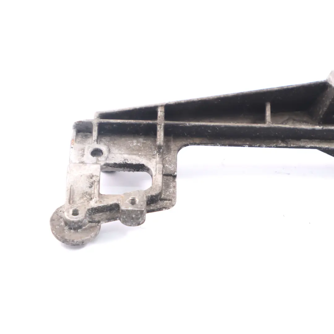 Halter Halterung für Audi A3 8P Volkswagen Golf 5 2.0 TDI Motor mit Teilenummer 03G131159 Audi A3 8P Volkswagen Golf 5 2.0 TDI Motor Halter Halterung - SKU 03G131159 - Teilenummer 03G131159