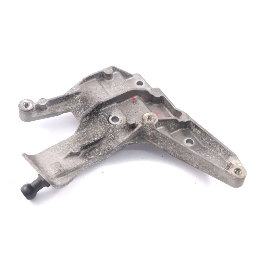 Support couvercle moteur Support collecteur d'admission pour Audi A4 B7 2.0 TDI à propos du numéro de pièce 03G131159B Audi A4 B7 2.0 TDI Support couvercle moteur Support collecteur d'admission - SKU 03G131159B - Numéro de pièce 03G131159B