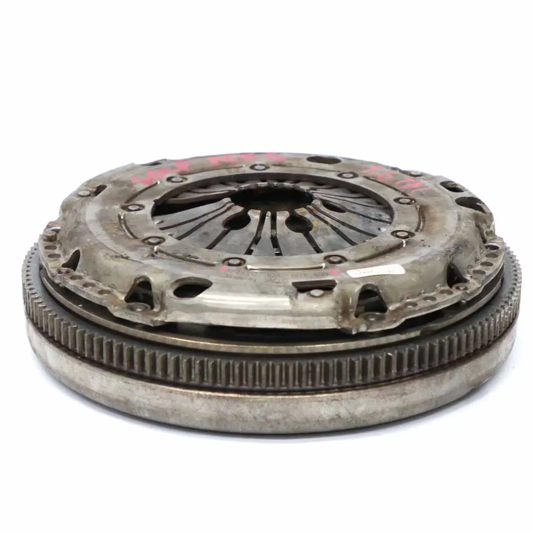 Mass Flywheel Clutch Kit 1864001694 to VW Volkswagen Golf 6 1.6 TDI Dual Twin with Part number 03G141016A VW Volkswagen Golf 6 1.6 TDI Dual Twin Mass Flywheel Clutch Kit 1864001694 - SKU 03G141016A - Part number 03G141016A