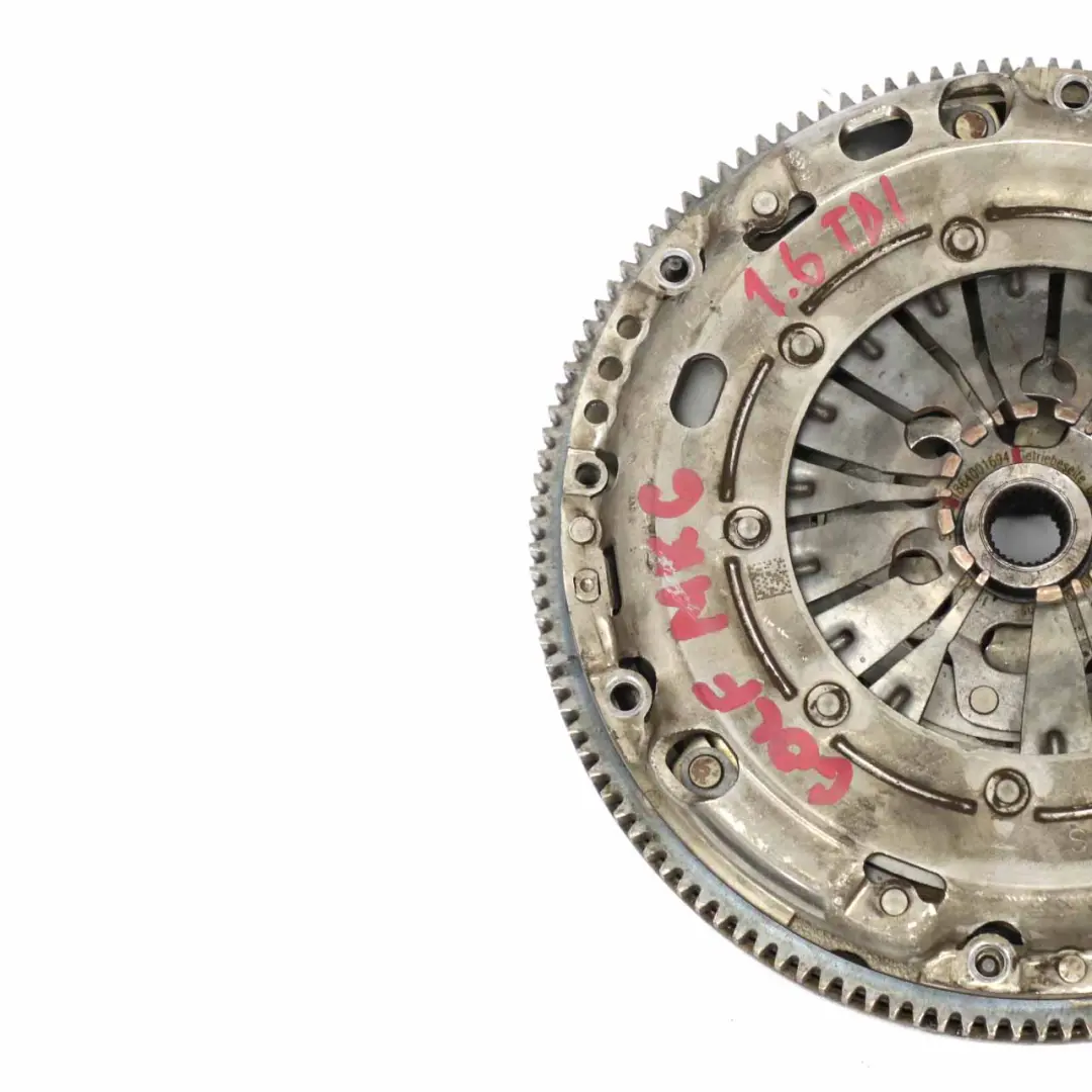 Mass Flywheel Clutch Kit 1864001694 to VW Volkswagen Golf 6 1.6 TDI Dual Twin with Part number 03G141016A VW Volkswagen Golf 6 1.6 TDI Dual Twin Mass Flywheel Clutch Kit 1864001694 - SKU 03G141016A - Part number 03G141016A