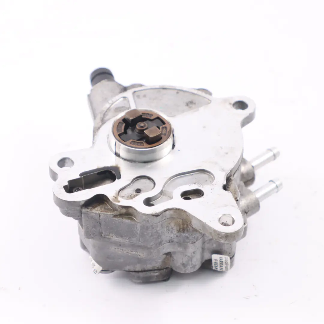 Pompe à vide moteur diesel pour VW Volkswagen Golf 5 Audi A3 8P 2.0 TDI à propos du numéro de pièce 03G145209C VW Volkswagen Golf 5 Audi A3 8P 2.0 TDI Pompe à vide moteur diesel - SKU 03G145209C - Numéro de pièce 03G145209C