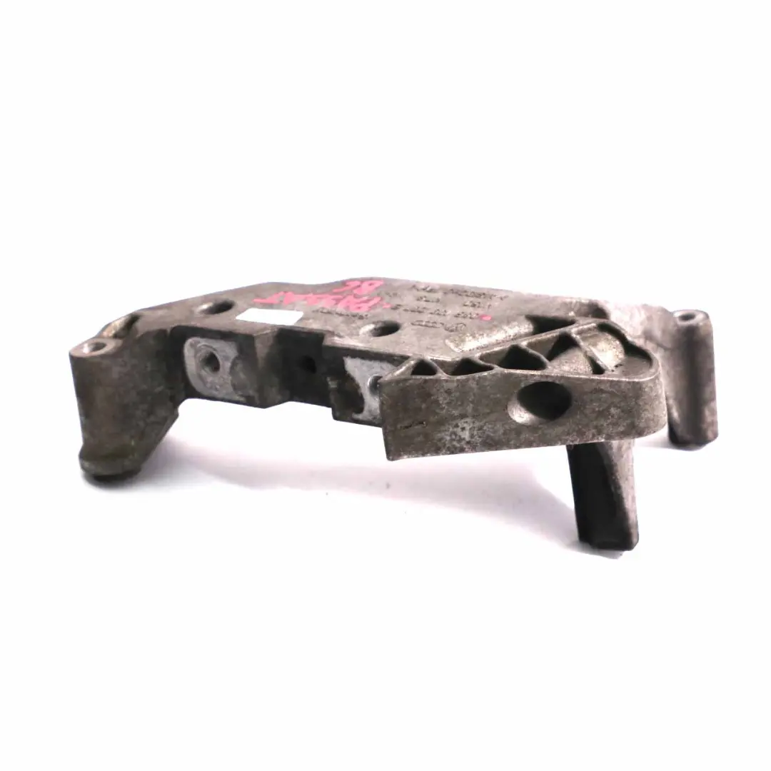 Soporte motor derecho para VW Golf V Passat B6 2.0 TDI Diesel con número de pieza 03G199207E VW Golf V Passat B6 2.0 TDI Diesel Soporte motor derecho - SKU 03G199207E - Número de pieza 03G199207E