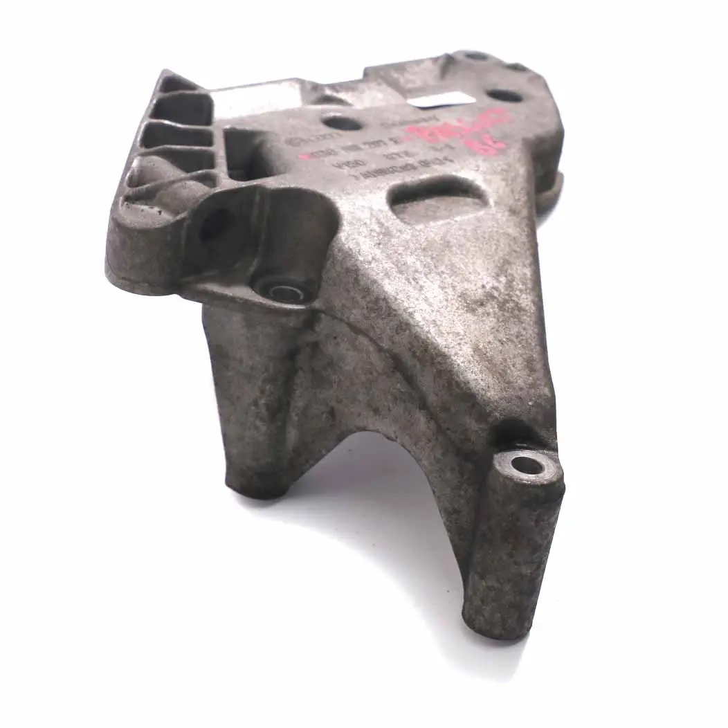 Supporto motore destro per VW Golf V Passat B6 2.0 TDI Diesel con numero di parte 03G199207E VW Golf V Passat B6 2.0 TDI Diesel Supporto motore destro - SKU 03G199207E - Numero di parte 03G199207E