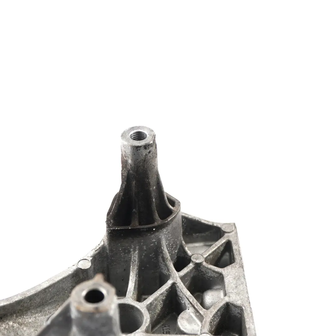 BXE BKC Prawa Łapa Mocowanie Silnika do VW Audi Seat Skoda 1.9 TDi o numerze 03G199207G VW Audi Seat Skoda 1.9 TDi BXE BKC Prawa Łapa Mocowanie Silnika - SKU 03G199207G - Numer Części 03G199207G