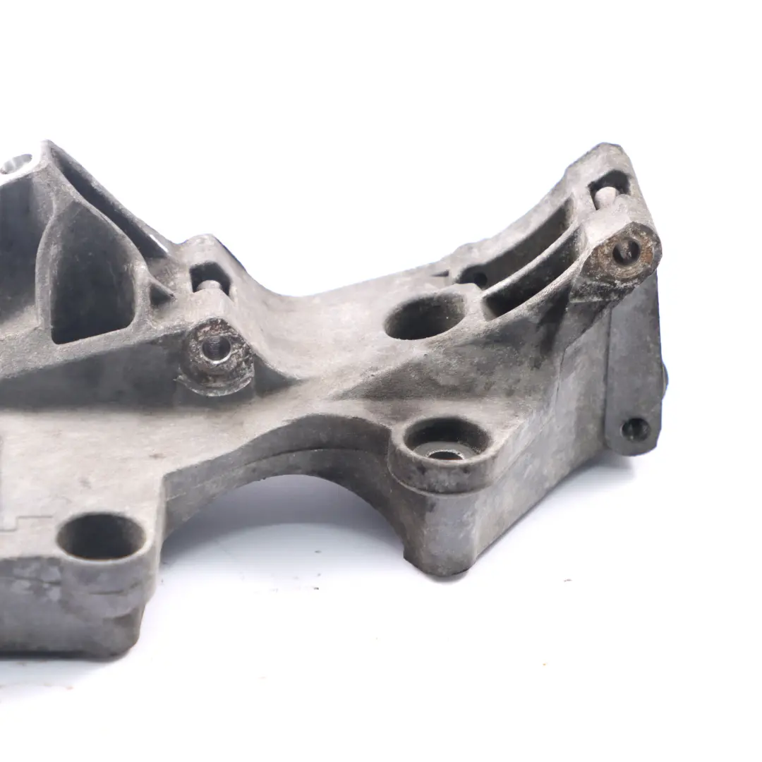 MK5 1.9 TDI BKC Moteur Support Alternateur pour VW Golf à propos du numéro de pièce 03G903143A VW Golf MK5 1.9 TDI BKC Moteur Support Alternateur - SKU 03G903143A - Numéro de pièce 03G903143A