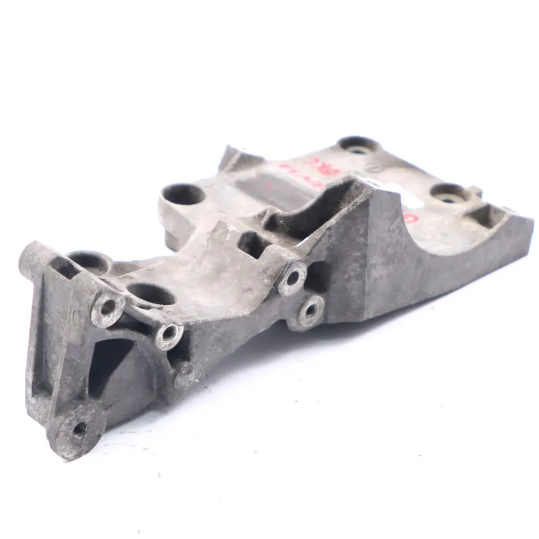 VW Golf MK5 1.9 TDI BKC Staffa di supporto dell'alternatore motore - SKU 03G903143A - Numero di parte 03G903143A