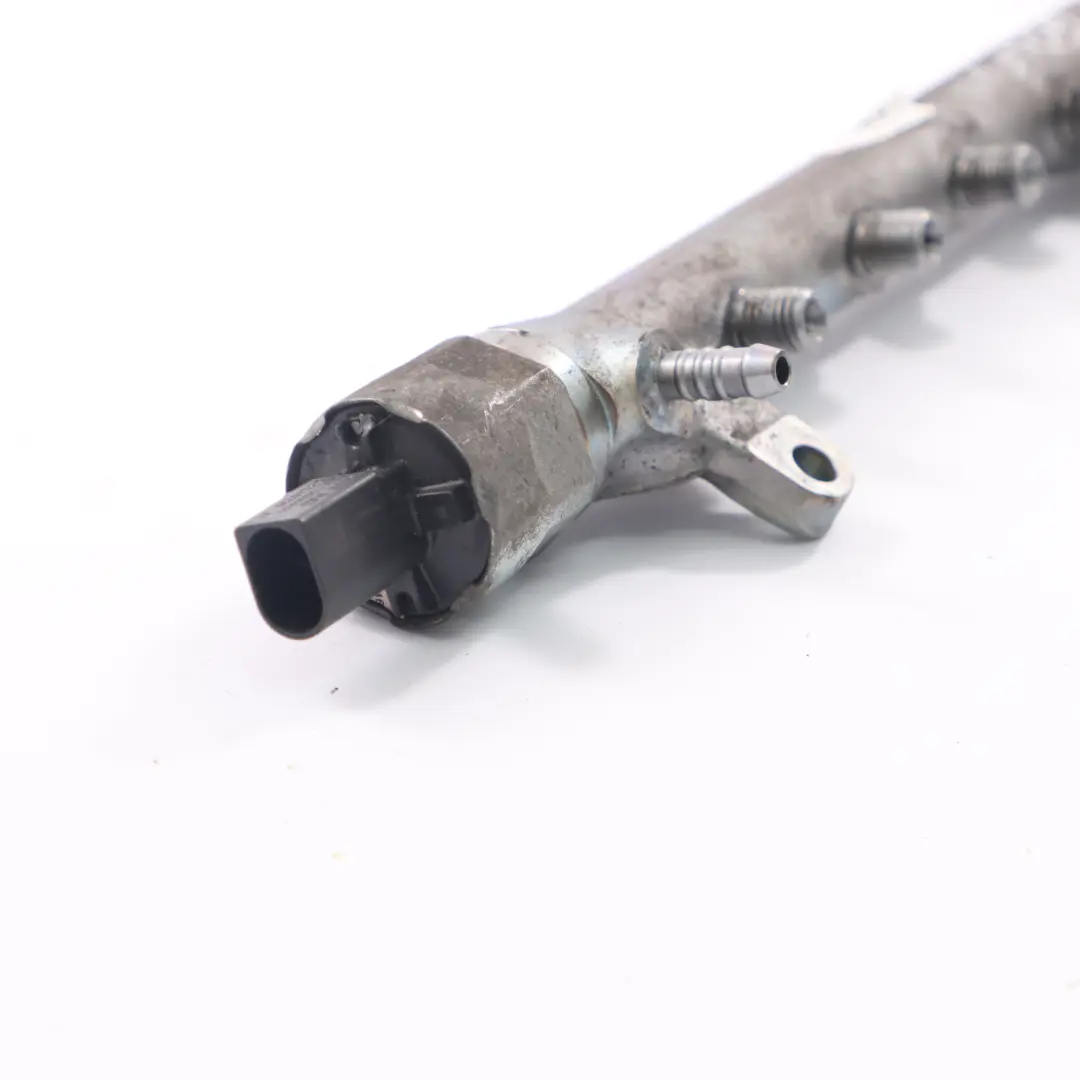 Volkswagen Golf 6 Audi A3 1.6 TDI Diesel Fuel Injector Rail Line - SKU 03L130089B - Part number 03L130089B
