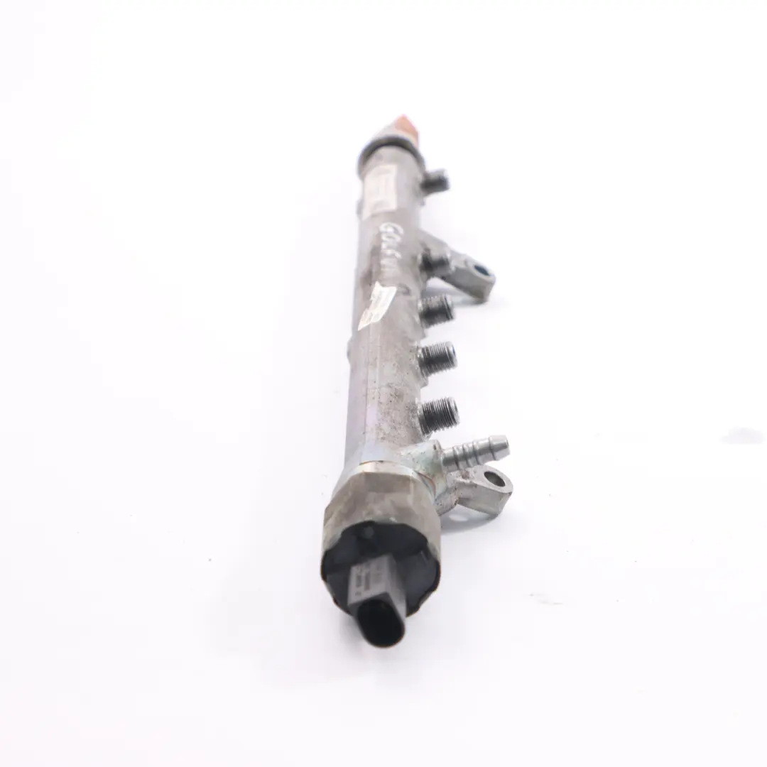 Iniettore Linea Ferroviaria 1.6 TDI Diesel per Volkswagen Golf 6 Audi A3 con numero di parte 03L130089B Volkswagen Golf 6 Audi A3 Iniettore Linea Ferroviaria 1.6 TDI Diesel - SKU 03L130089B - Numero di parte 03L130089B