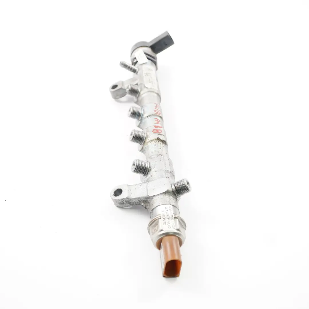 Rail Injection Rail Line to Audi A4 B8 Q5 8R 2.0 TDI Diesel Fuel with Part number 03L130089Q Audi A4 B8 Q5 8R 2.0 TDI Diesel Fuel Rail Injection Rail Line - SKU 03L130089Q - Part number 03L130089Q