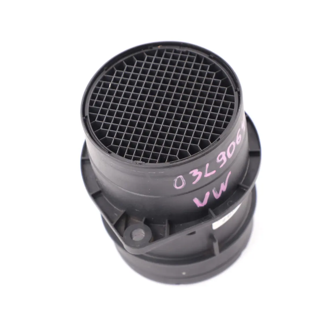 Capteur Débitmètre Air Massique pour Audi A4 B8 VW Passat B7 VW Golf 6 à propos du numéro de pièce 03L906461A Audi A4 B8 VW Passat B7 VW Golf 6 Capteur Débitmètre Air Massique - SKU 03L906461A - Numéro de pièce 03L906461A
