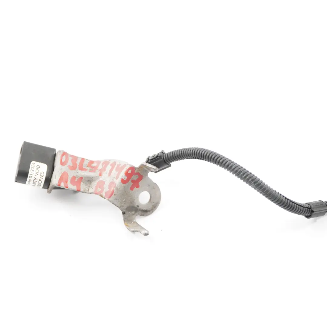 Sensore di posizione dell'albero a camme per Audi A4 B8 2.0 TDI Diesel con numero di parte 03L971497 Audi A4 B8 2.0 TDI Diesel Sensore di posizione dell'albero a camme - SKU 03L971497 - Numero di parte 03L971497