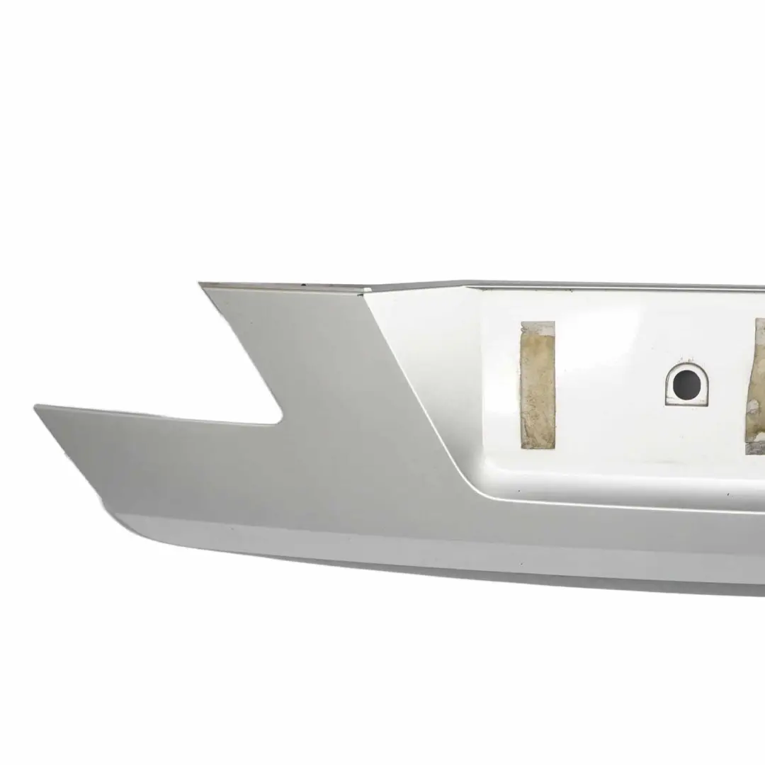 Heckklappe Blende Abdeckung Panel Titansilber Metallic - 354 für BMW E65 E66 mit Teilenummer 0403251 BMW E65 E66 Heckklappe Blende Abdeckung Panel Titansilber Metallic - 354 - SKU 0403251-TS - Teilenummer 0403251