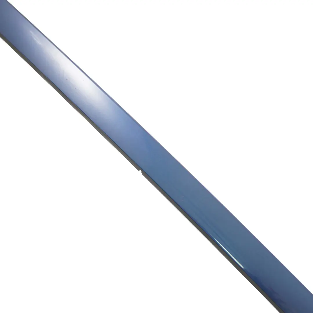 Moldura parabrisas delantero izquierdo Mysticblau Mystic Blue A07 para BMW X3 E83 con número de pieza 0304925 BMW X3 E83 Moldura parabrisas delantero izquierdo Mysticblau Mystic Blue A07 - SKU 0403317-MYS - Número de pieza 0304925