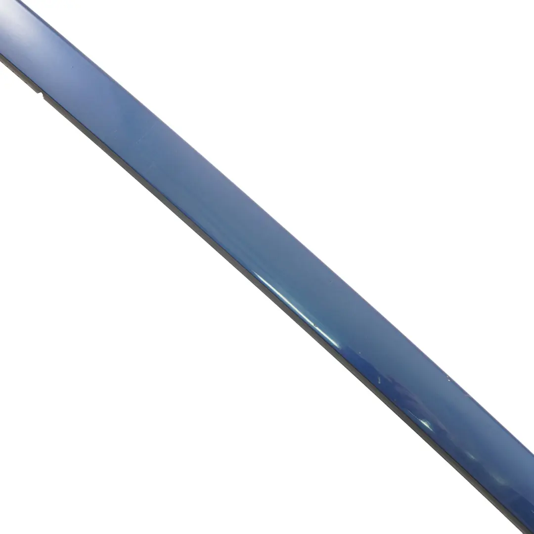 Moldura parabrisas delantero izquierdo Mysticblau Mystic Blue A07 para BMW X3 E83 con número de pieza 0304925 BMW X3 E83 Moldura parabrisas delantero izquierdo Mysticblau Mystic Blue A07 - SKU 0403317-MYS - Número de pieza 0304925