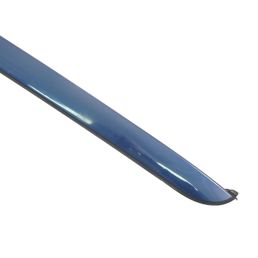 Moldura parabrisas delantero izquierdo Mysticblau Mystic Blue A07 para BMW X3 E83 con número de pieza 0304925 BMW X3 E83 Moldura parabrisas delantero izquierdo Mysticblau Mystic Blue A07 - SKU 0403317-MYS - Número de pieza 0304925