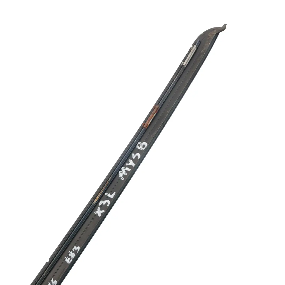 Listwa Szyby Lewy Przód Mysticblau A07 do BMW X3 E83 o numerze 0304925 BMW X3 E83 Listwa Szyby Lewy Przód Mysticblau A07 - SKU 0403317-MYS - Numer Części 0304925