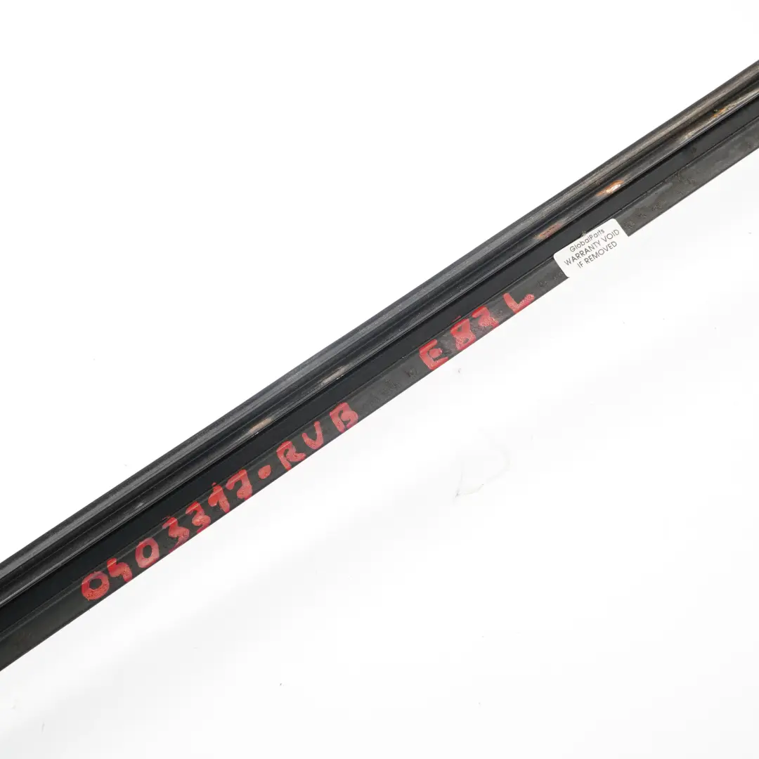 BMW E83 Parabrezza Sinistro Modanatura Gocciolatoio Rubinschwarz Ruby Nero S23 - SKU 0403317-RUB - Numero di parte 0403317