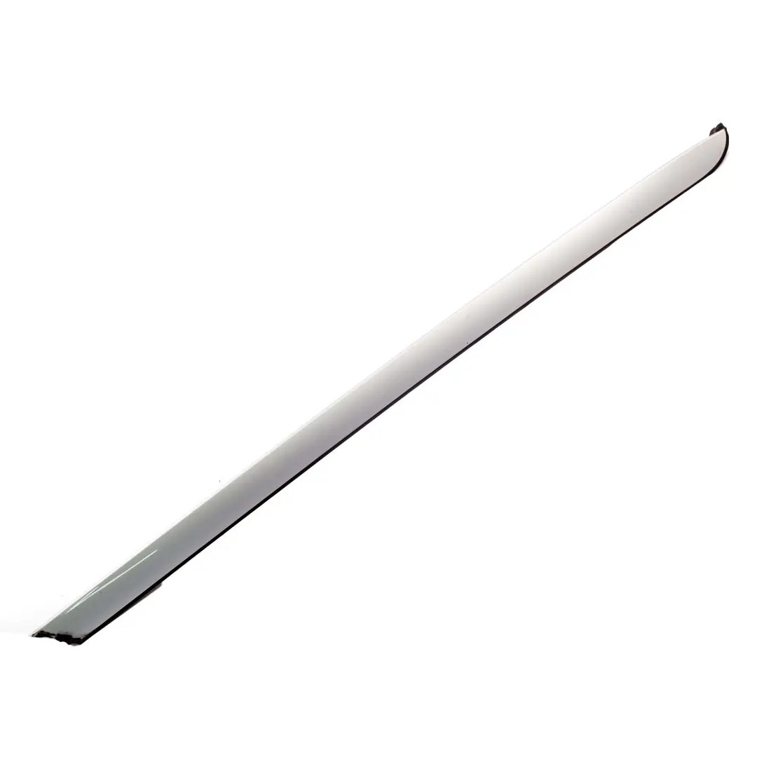 BMW X3 E83 Moulure de pare-brise gauche Titansilber Titanium Silver - SKU 0403317-TS - Numéro de pièce 0403317