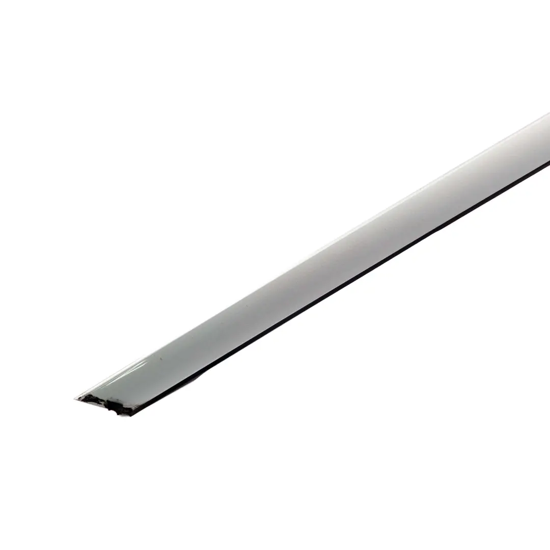 BMW X3 E83 Moulure de pare-brise gauche Titansilber Titanium Silver - SKU 0403317-TS - Numéro de pièce 0403317