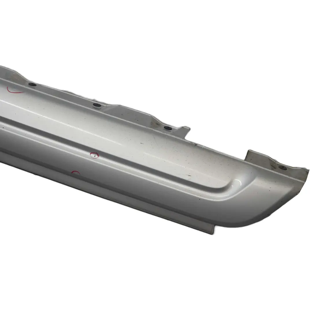 Sottoporta Roccia Argento-Titanio Argento Metallizzato - 354 per BMW X3 E83 M Sport con numero di parte 0403480 BMW X3 E83 M Sport Sottoporta Roccia Argento-Titanio Argento Metallizzato - 354 - SKU 0403480-TS1 - Numero di parte 0403480