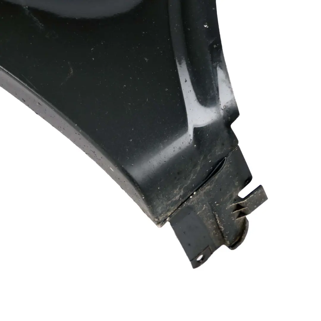 Cubre Paso Rueda M Sport Delantero Izquierdo Negro Zafiro - 475 para BMW X3 E83 con número de pieza 0403483 BMW X3 E83 Cubre Paso Rueda M Sport Delantero Izquierdo Negro Zafiro - 475 - SKU 0403483-BS - Número de pieza 0403483