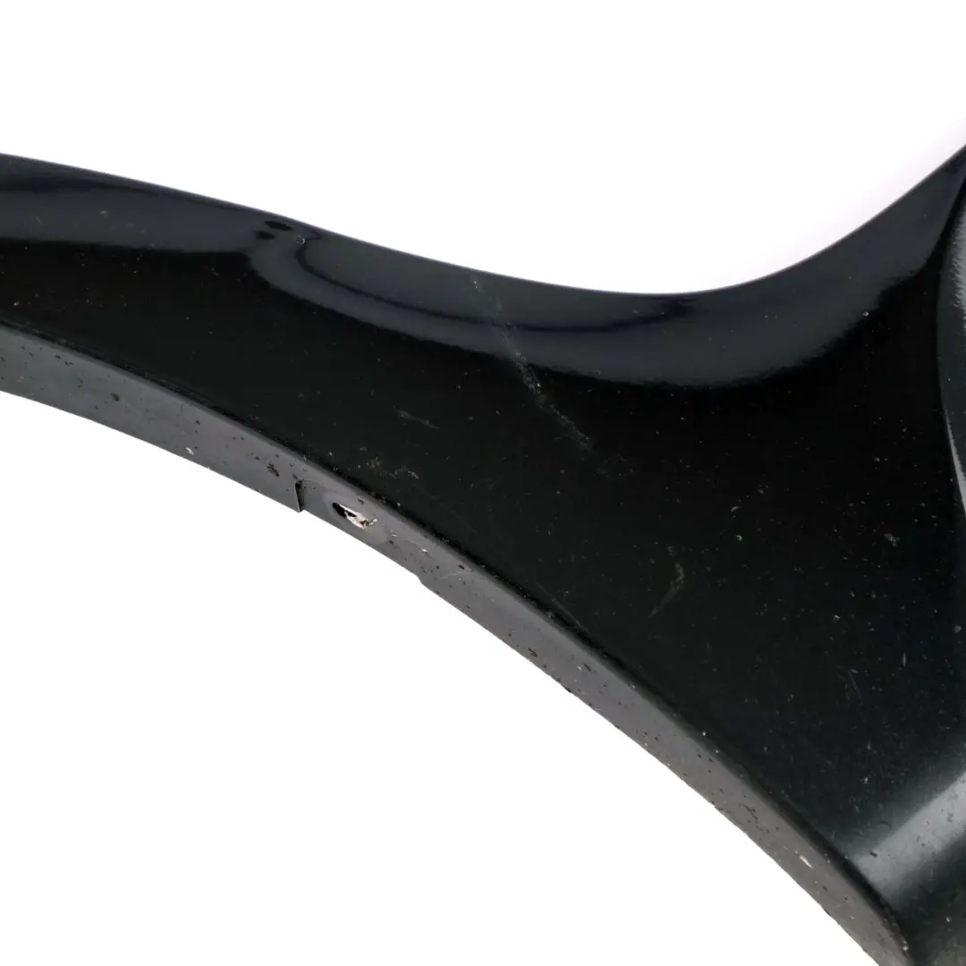 Cubre Paso Rueda M Sport Delantero Izquierdo Negro Zafiro - 475 para BMW X3 E83 con número de pieza 0403483 BMW X3 E83 Cubre Paso Rueda M Sport Delantero Izquierdo Negro Zafiro - 475 - SKU 0403483-BS - Número de pieza 0403483