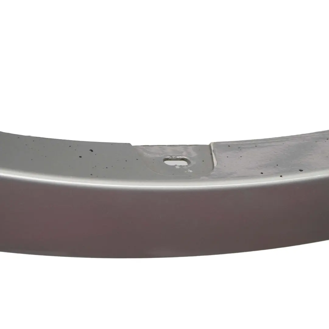 Cubre Paso De Rueda M Sport Delantero Izquierdo Titansilber Metallic - 354 para BMW con número de pieza 0403483 BMW Cubre Paso De Rueda M Sport Delantero Izquierdo Titansilber Metallic - 354 - SKU 0403483-TS - Número de pieza 0403483