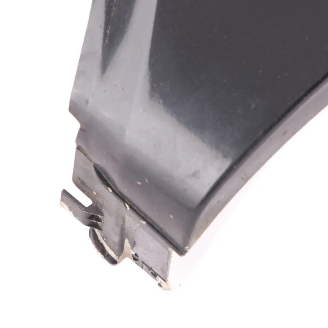 Copricerchio Anteriore Destro Nero Zaffiro - 475 per BMW X3 E83 M Sport con numero di parte 0403484 BMW X3 E83 M Sport Copricerchio Anteriore Destro Nero Zaffiro - 475 - SKU 0403484-BS1 - Numero di parte 0403484