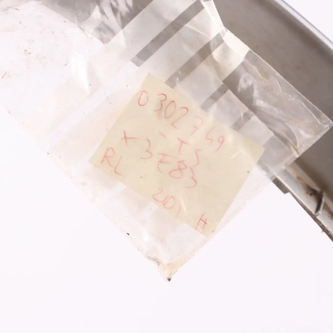 Tapa Paso De Rueda Delantero Derecho Titansilber Plata - 354 para BMW X3 E83 M Sport con número de pieza 0403484 BMW X3 E83 M Sport Tapa Paso De Rueda Delantero Derecho Titansilber Plata - 354 - SKU 0403484-TS - Número de pieza 0403484