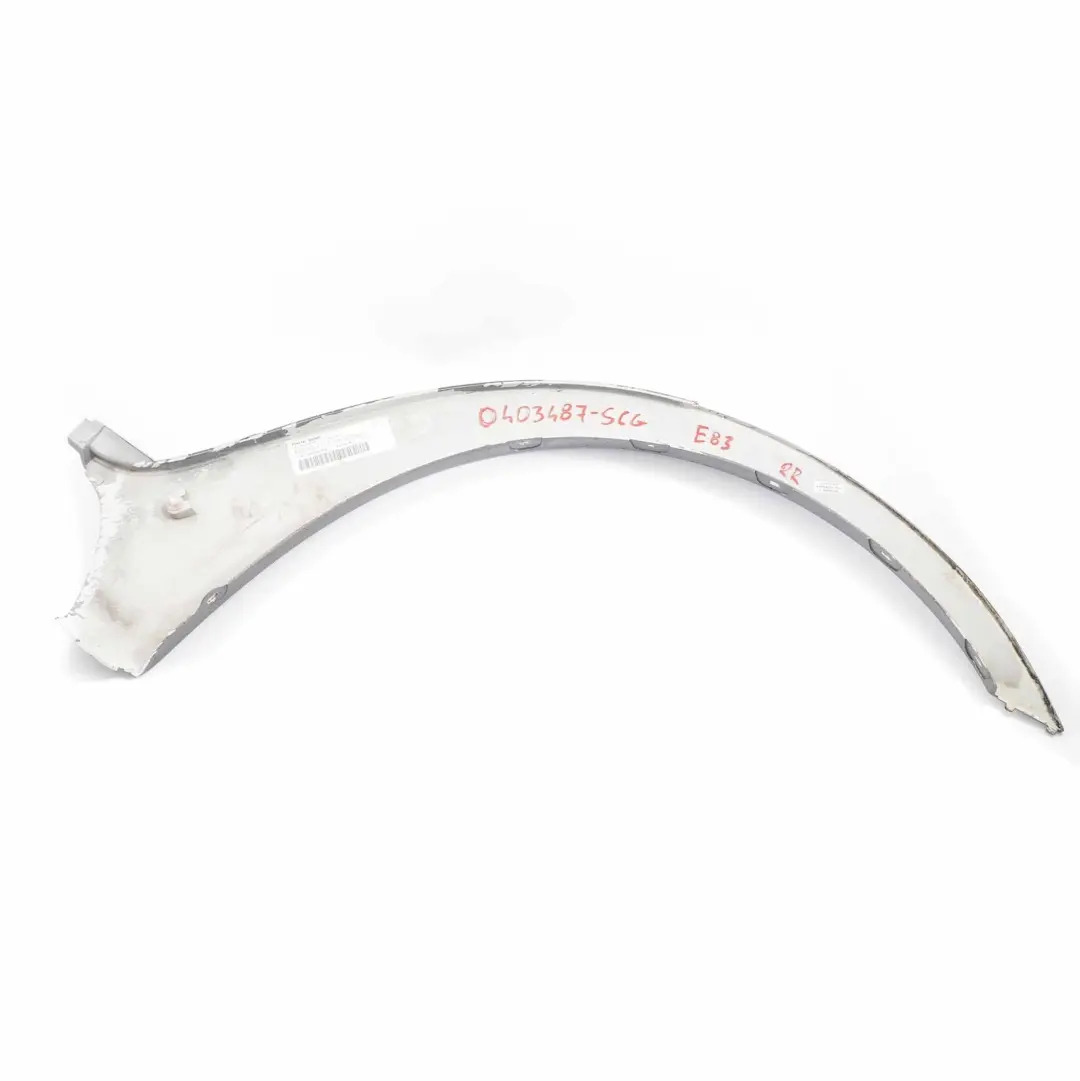 BMW X3 E83 Cubre Paso de Rueda Trasero Derecho M Sport Spacegrau - A52 - SKU 0403487-SCG - Número de pieza 0403487