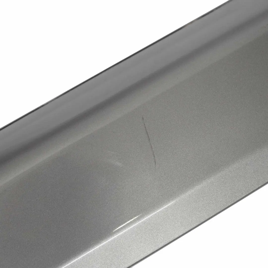 Blende Abdeckung Heckklappe Spacegrau - A52 für BMW X3 E83 M Sport mit Teilenummer 0403511 BMW X3 E83 M Sport Blende Abdeckung Heckklappe Spacegrau - A52 - SKU 0403511-SCG - Teilenummer 0403511