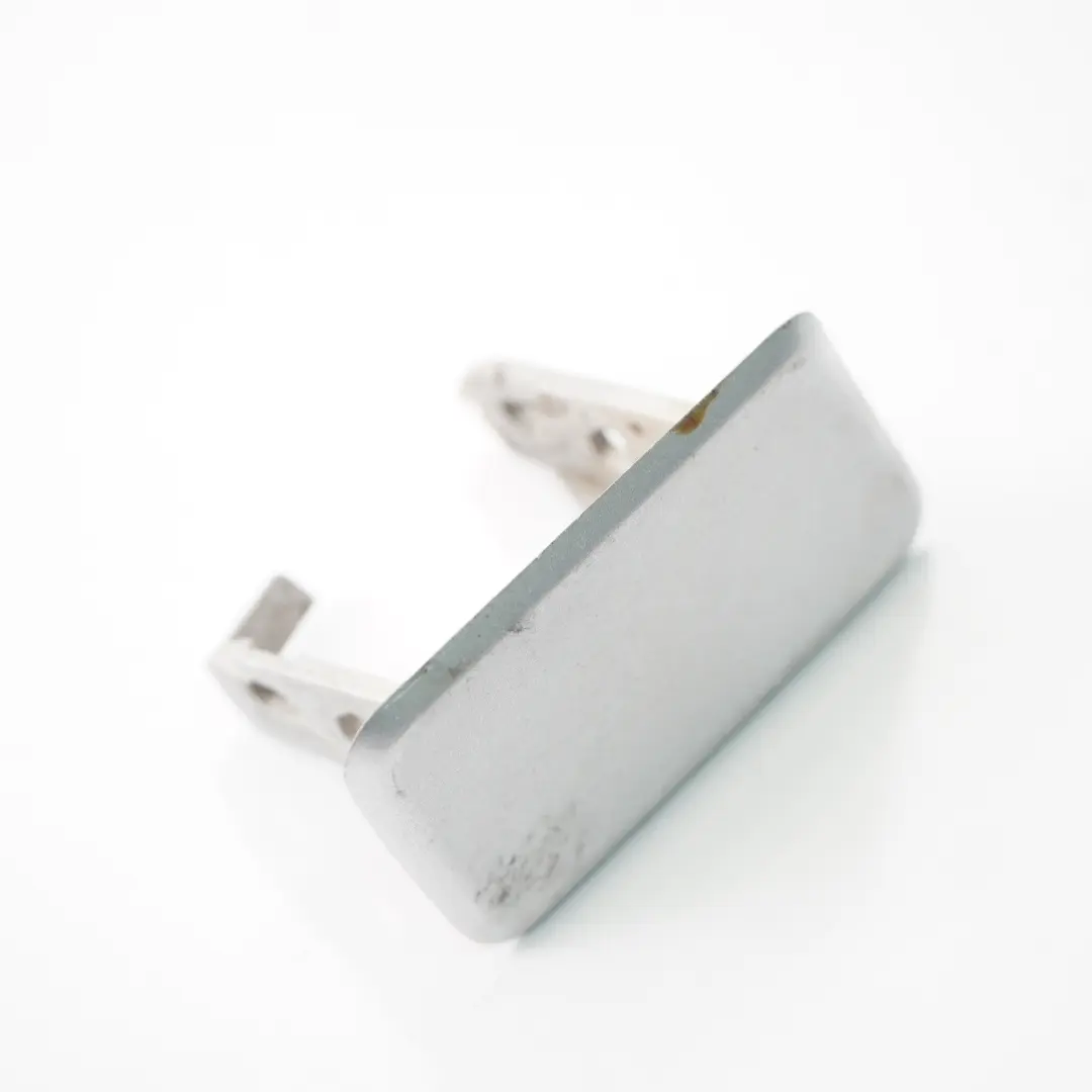 BMW E83 LCI Pare-chocs avant Couvercle de jet de lavage droit Titan Silver 354 - SKU 0415734-TS - Numéro de pièce 3416226