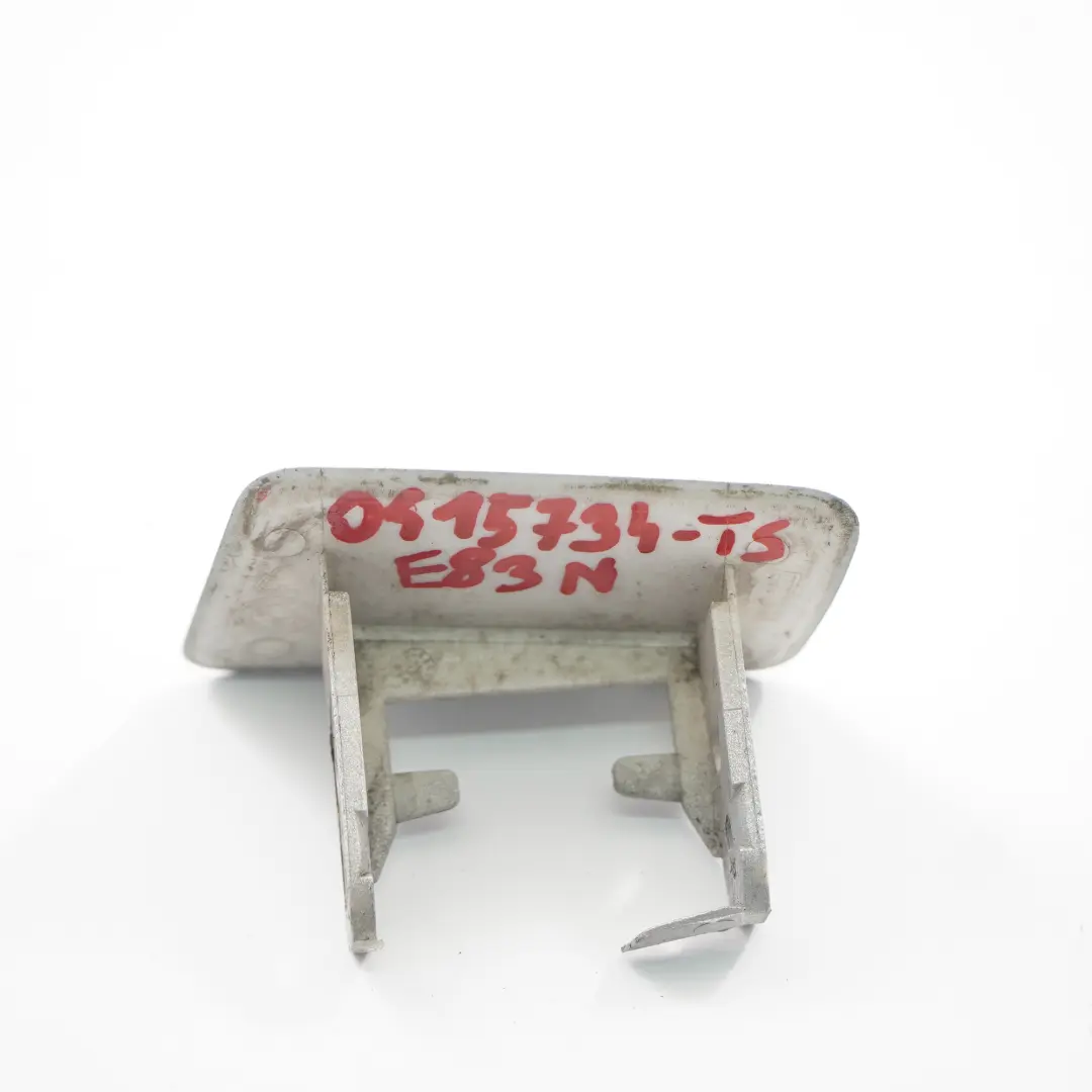 Paraurti Anteriore Destro Coperchio Rondella Titan Silver 354 per BMW E83 LCI con numero di parte 3416226 BMW E83 LCI Paraurti Anteriore Destro Coperchio Rondella Titan Silver 354 - SKU 0415734-TS - Numero di parte 3416226