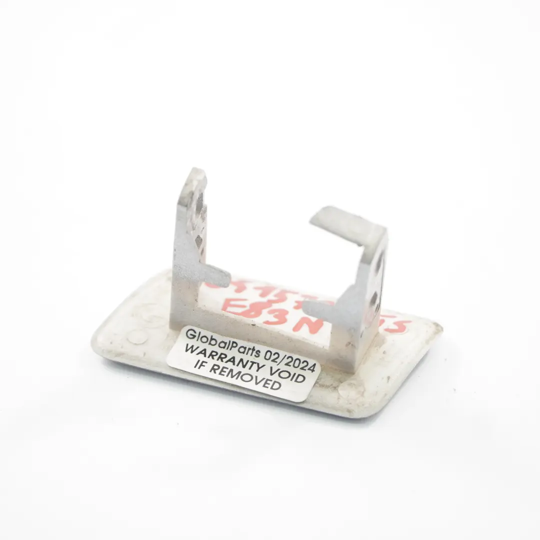 BMW E83 LCI Pare-chocs avant Couvercle de jet de lavage droit Titan Silver 354 - SKU 0415734-TS - Numéro de pièce 3416226