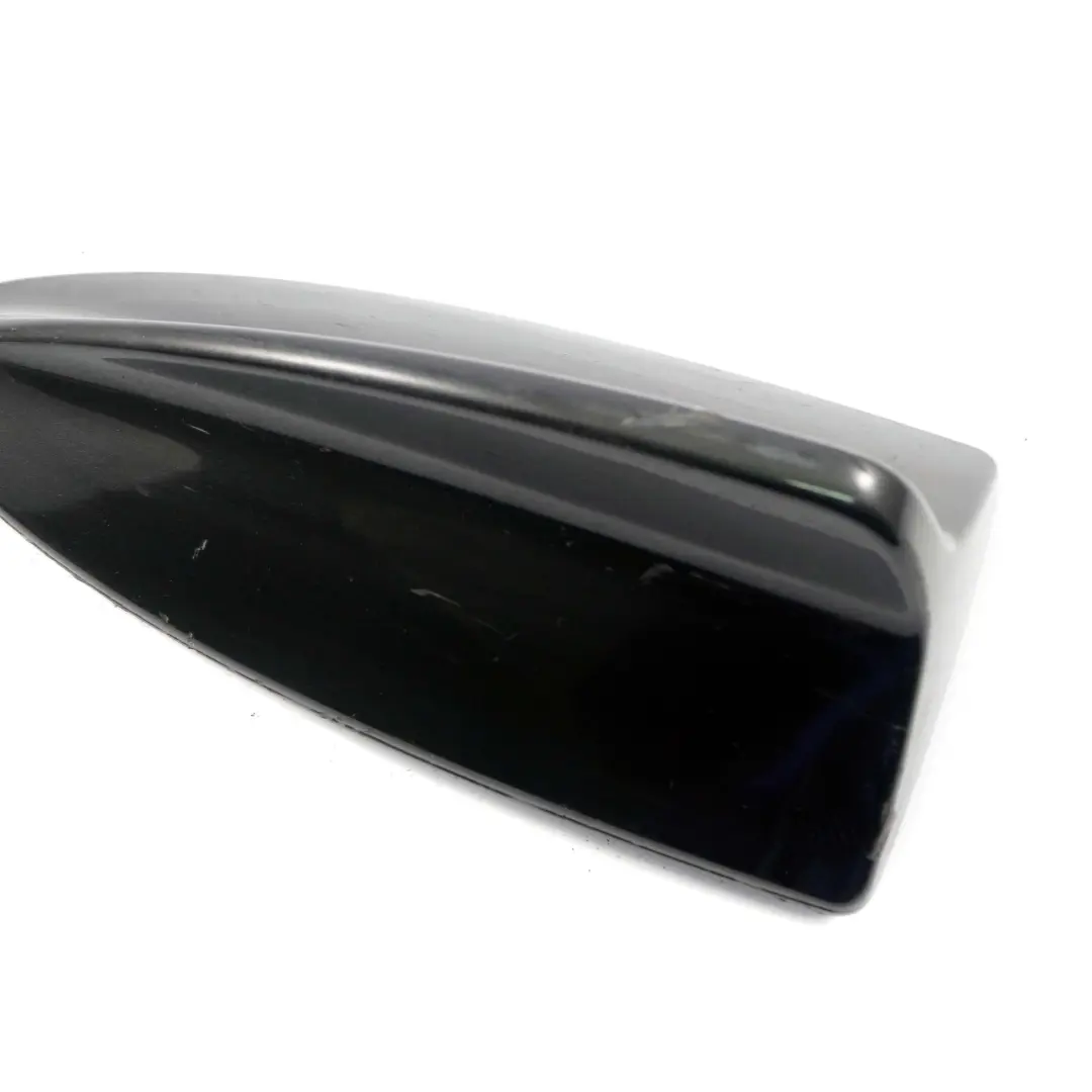 Rekin obudowa anteny do BMW X5 X6 E70 E71 F11 o numerze 0420271 BMW X5 X6 E70 E71 F11 Rekin obudowa anteny - SKU 0420271-BS1 - Numer Części 0420271