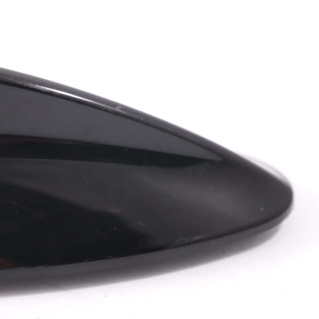 Cache antenne de toit BMW F11 X5 E70 Boîtier requin toit Schwarz 2 Noir - 668 pour à propos du numéro de pièce 0420271 Cache antenne de toit BMW F11 X5 E70 Boîtier requin toit Schwarz 2 Noir - 668 - SKU 0420271-SCH - Numéro de pièce 0420271