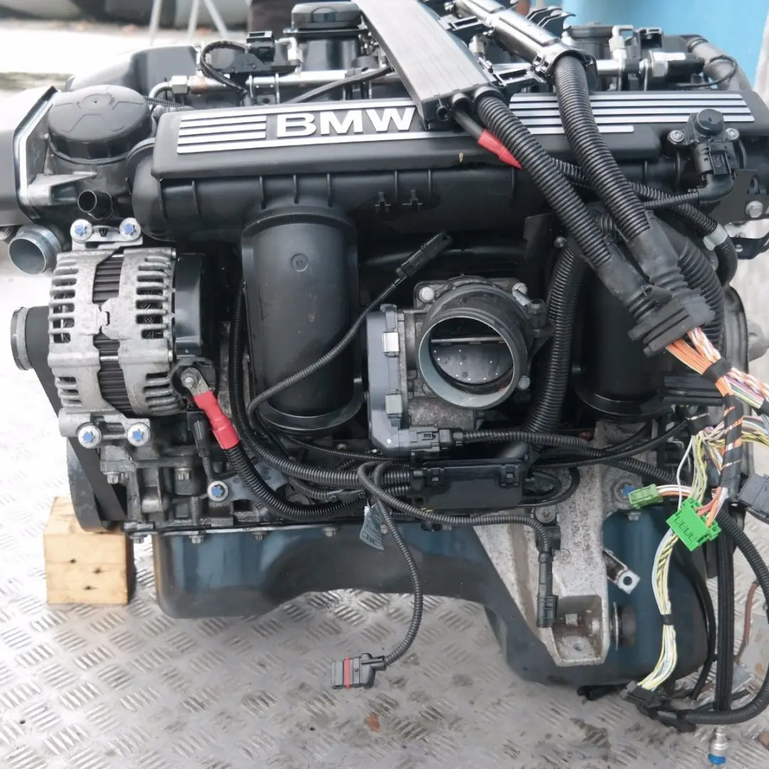 Silnik Kompletny 325i N53 N53B30A do BMW E90 E91 E92 o numerze 0421307 BMW E90 E91 E92 Silnik Kompletny 325i N53 N53B30A - SKU 0421307-1 - Numer Części 0421307