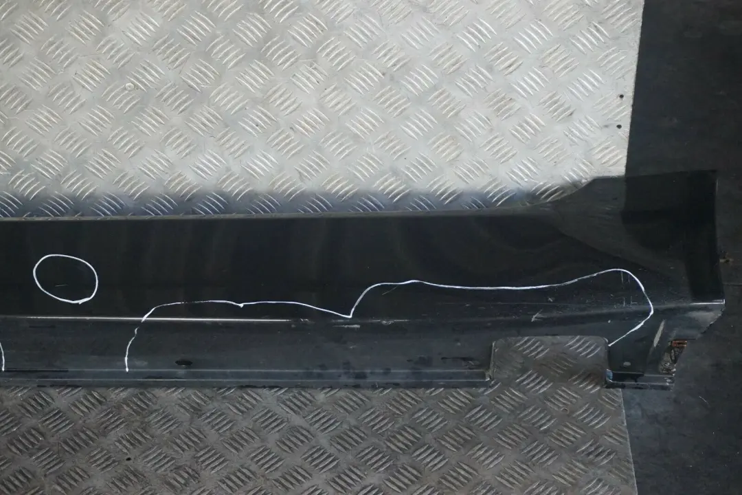 BMW E60 E61 LCI Cubre umbral De puerta Faldon lateral izquierdo Schwarz 2 Negro - SKU 0422464-SCH2 - Número de pieza 0422464