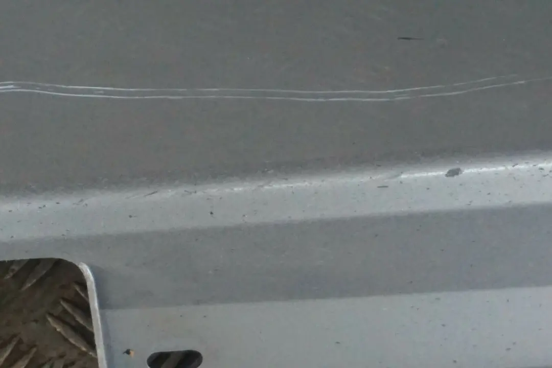 Cubre umbral De puerta Faldon lateral izquierdo Titangrau Gris para BMW E60 E61 LCi con número de pieza 0422464 BMW E60 E61 LCi Cubre umbral De puerta Faldon lateral izquierdo Titangrau Gris - SKU 0422464-TGR - Número de pieza 0422464